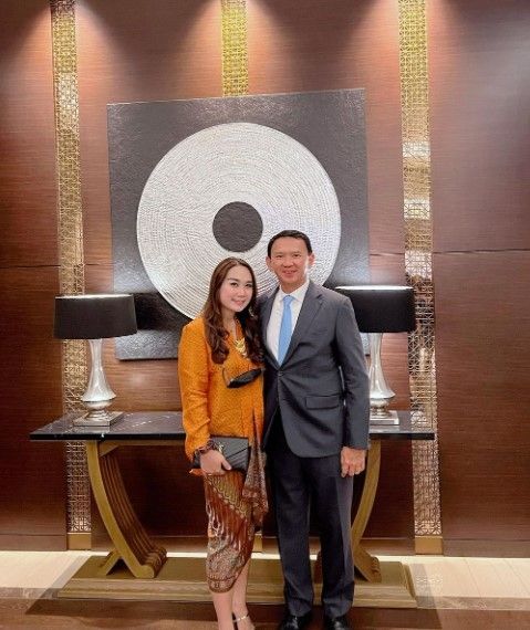 Potret anggun Puput istri Ahok saat kondangan. (Instagram/@btpnd)