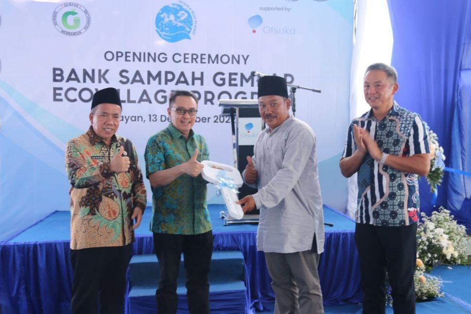 Peresmian Bank Sampah GEMPAR di Pasuruan (Dok. Otsuka Blue Planet)