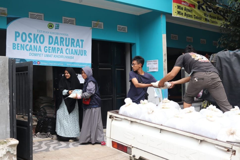 Pengungsi Gempa Cianjur Dapat Paket Bantuan Ikan, Ternyata Ini Manfaatnya. (Dok Istimewa)