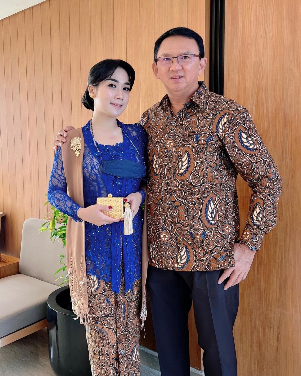 Potret anggun Puput istri Ahok saat kondangan. (Instagram/@btpnd)