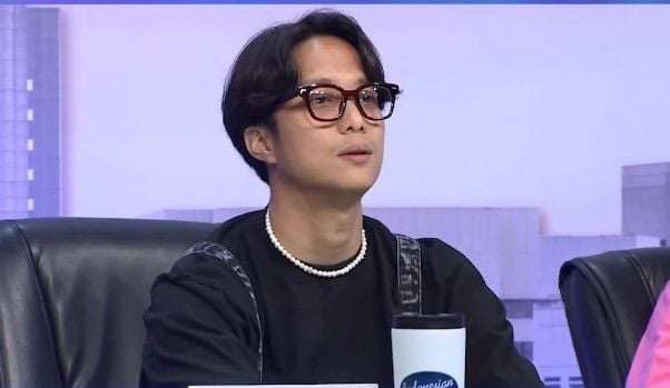 Pradikta Wicaksono alias Dikta saat menjadi juri Indonesian Idol. [RCTI]