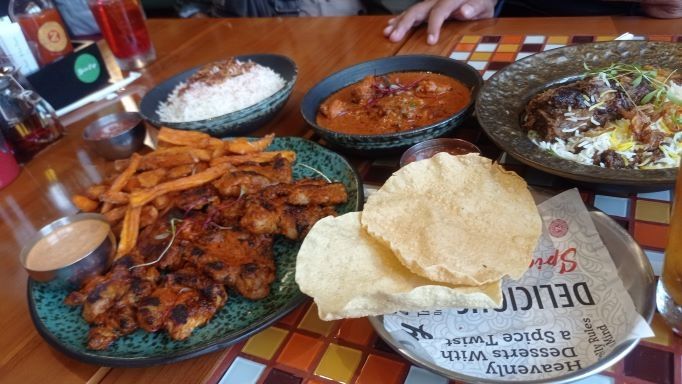 Restoran India Zibaa Indonesia padukan budaya dengan kuliner yang autentik. (Fajar/Suara.com)