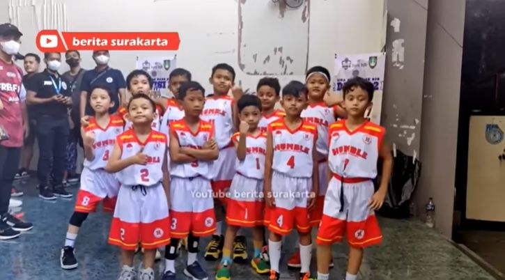 Potret Jan Ethes Tanding Basket. (YouTube/Berita Surakarta)