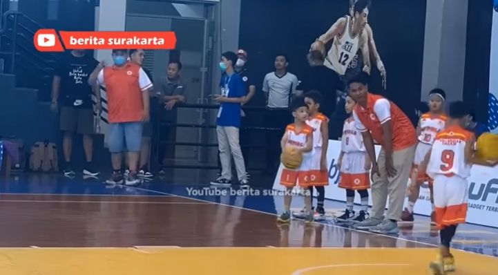 Potret Jan Ethes Tanding Basket. (YouTube/Berita Surakarta)