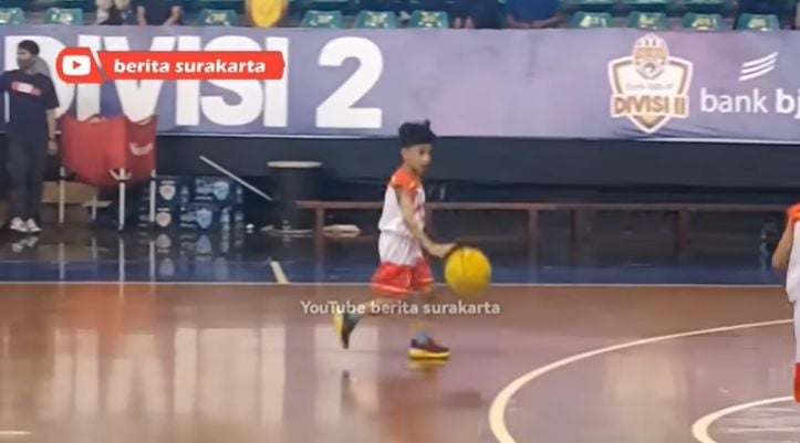 Potret Jan Ethes Tanding Basket. (YouTube/Berita Surakarta)