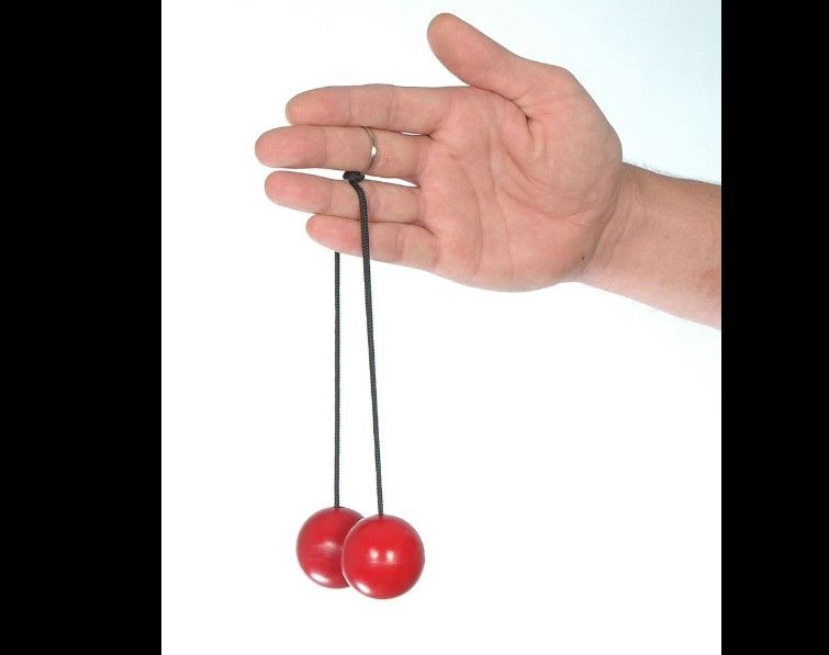 clackers ball atau latto latto (Wikipedia)