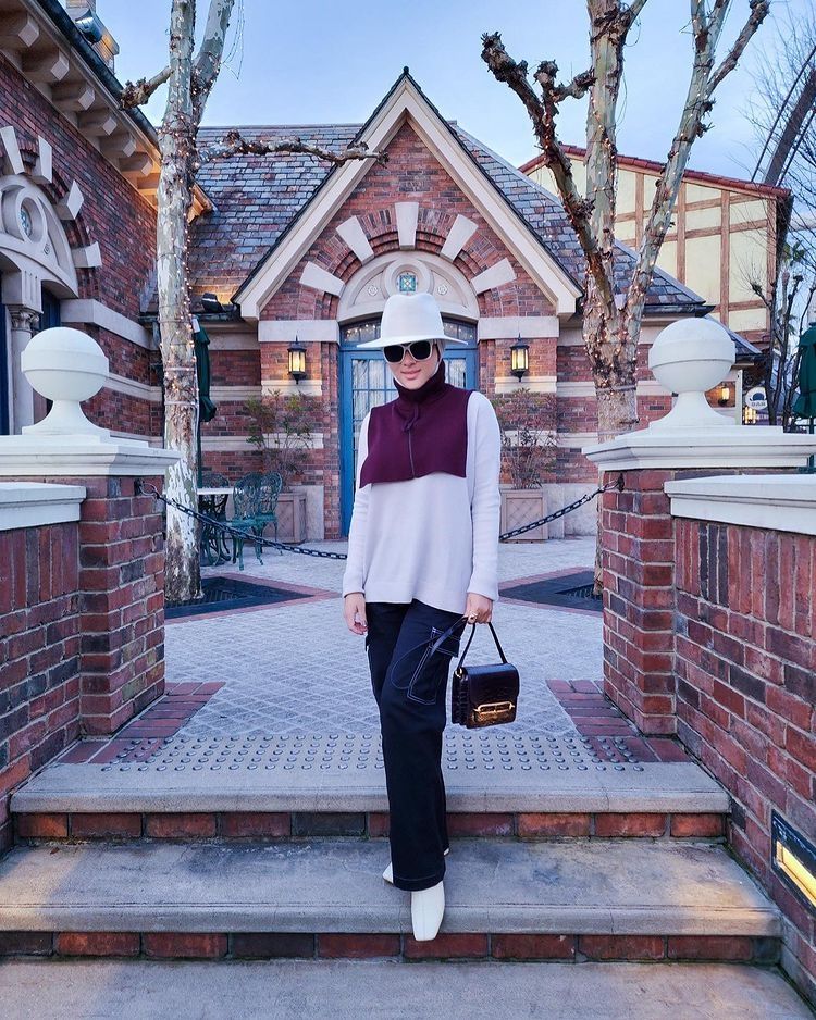 Momen Syahrini Jalan-Jalan di USJ. (Instagram/princessyahrini)