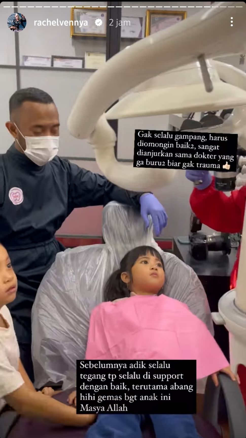 Rachel Vennya bawa anak ke dokter gigi. (Dok. Instagram)