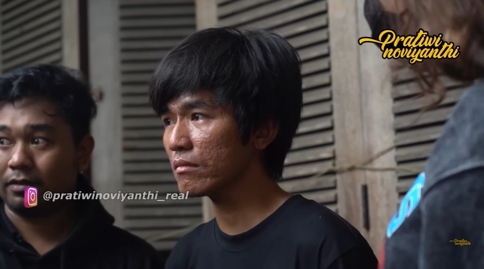 Tiko, anak yang merawat ibu ODGJ selama 12 tahun (Youtube/Pratiwi Noviyanthi)