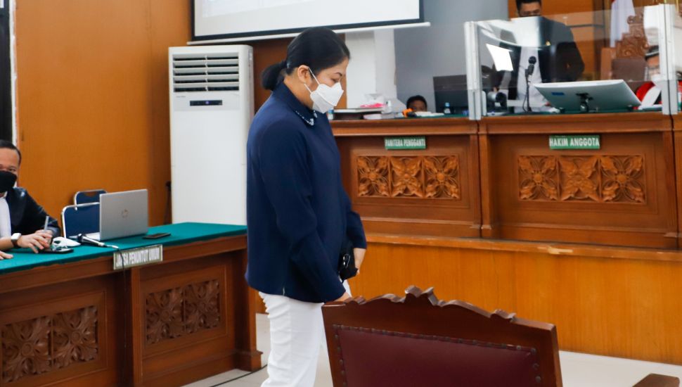 Terdakwa kasus pembunuhan Brigadir J, Putri Candrawathi alias PC saat menghadiri sidang lanjutan di Pengadilan Negeri Jakarta Selatan, Rabu (11/1/2023). [Suara.com/Alfian Winanto]