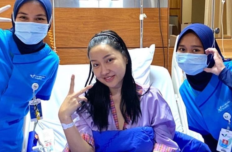 Potret Lucinta Luna Dirawat di RS (Instagram/@lucintaluna_manjalita)