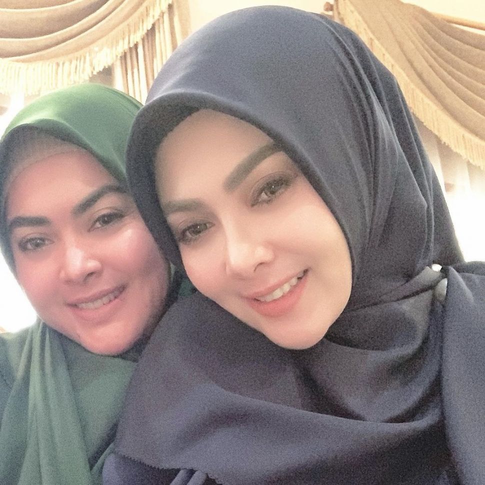 Syahrini dan Aisyahrani [Instagram]