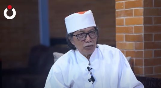 EMHA Ainun Najib alias Cak Nun [Foto: Tangkapan layar Youtube]