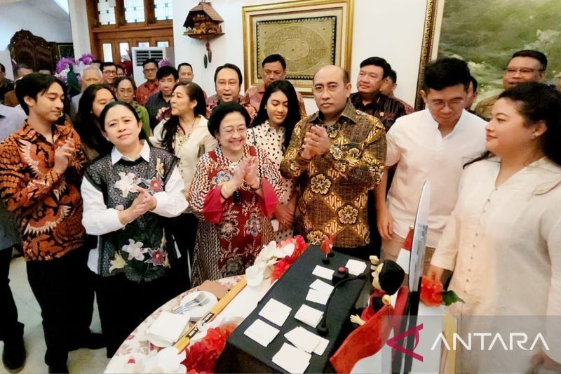 Suasana perayaan ultah Ketua Umum DPP PDIP Megawati Soekarnoputri di kediamannya Jalan Teuku Umar, Menteng, Jakarta Pusat, Senin (23/1/2023). [Dok. PDI Perjuangan]