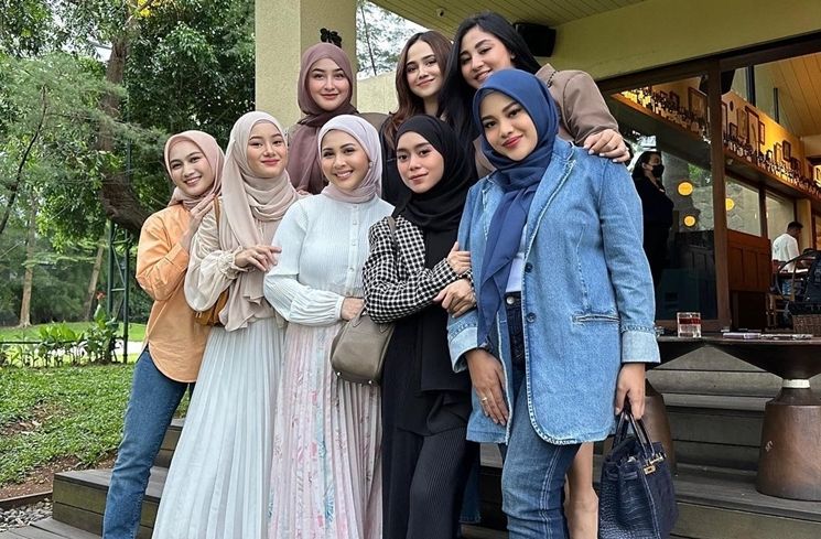 Momen Lesti Kejora Kumpul Bareng Sahabat (Instagram/@lestykejora)