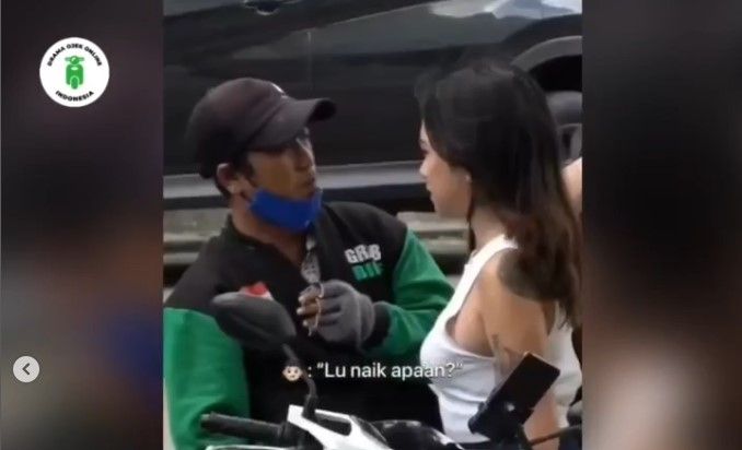 Viral perempuan bertato bikin driver ojol nggak nyaman. (Dok. Instagram)
