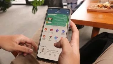 Tampilan KTP elektronik sebagai dokumen identitas wajib yang harus dibawa saat hadir memenuhi panggilan saksi pengadilan