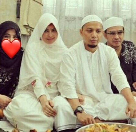 Ibu Alvin Faiz sekaligus istri Ustaz Arifin Ilham, Umi Yuni [Instagram/@umi_yuni_syahla_aceh]