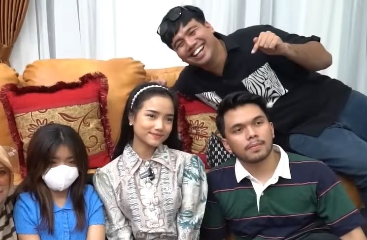 Potret Interaksi Fuji dan Thariq Halilintar usai Putus (YouTube/Fuji an)