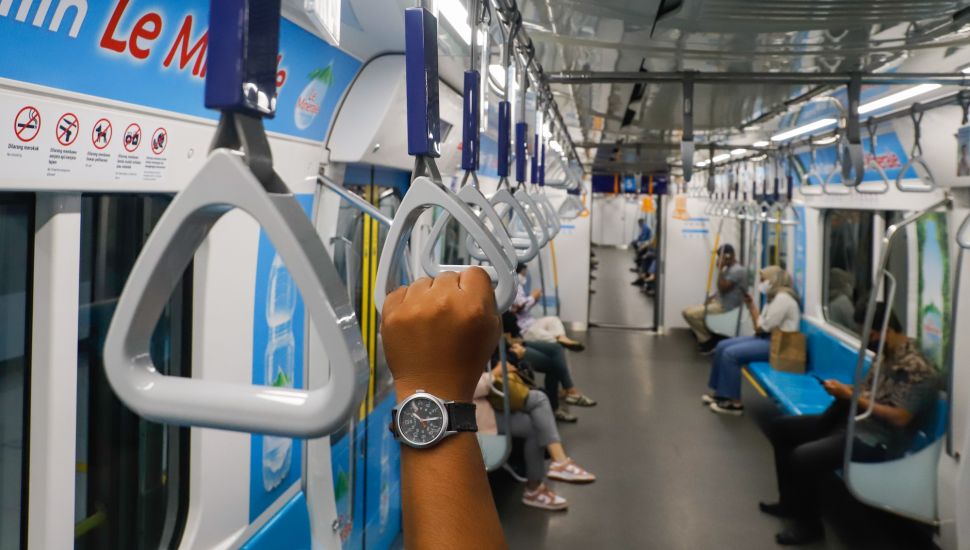 Momen Hemat Anggaran, Normalisasi Transportasi Umum bagi Pejabat Negara Harus Dilaksanakan