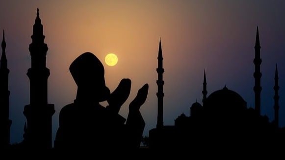 Illustration of prayer, iftar nisfu shaban (Mohamed Hassan/Pixabay )