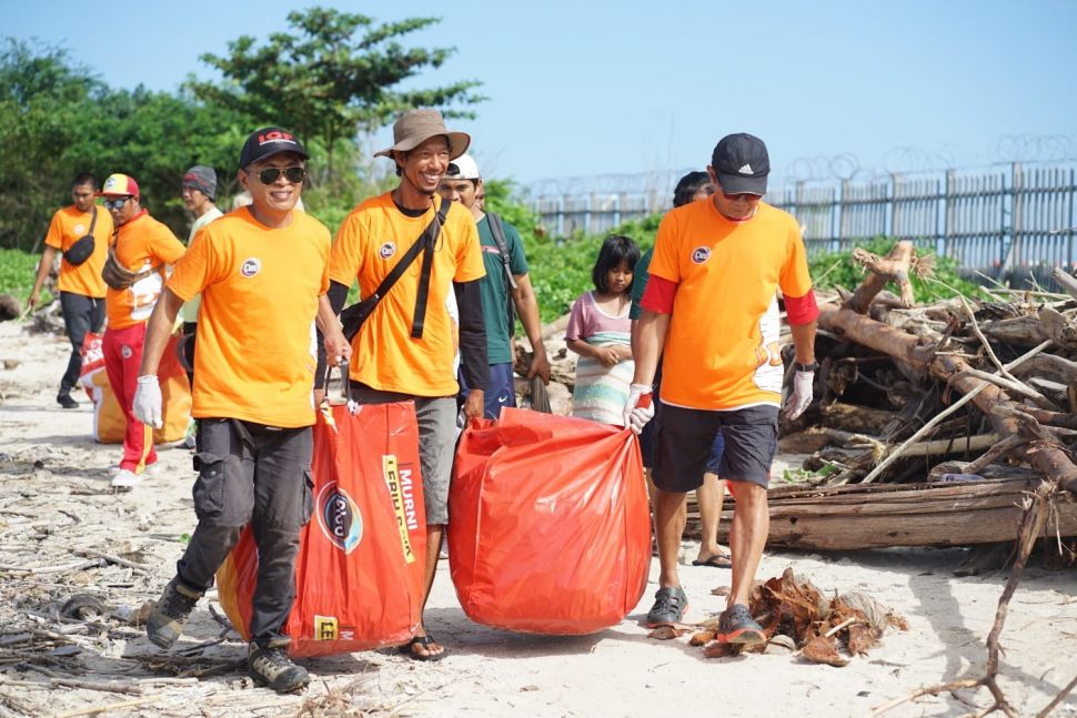 Aksi bersih-bersih pantai (Dok. Cleo)