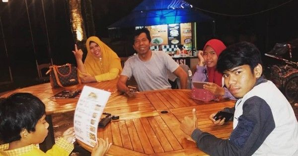 Artis Punya Anak Lebih dari 5 (Instagram/@rohimah_alli) 