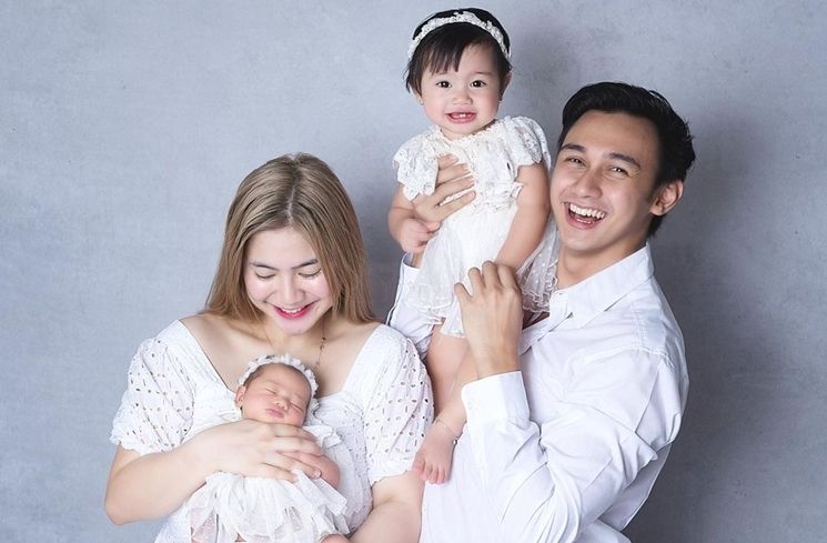 Potret Felicya Angelista Momong dua Anak (Instagram/@felicyangelista_)