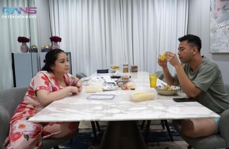 Potret Wajah Natural Artis Saat Sahur. (YouTube/RANS Entertainment)