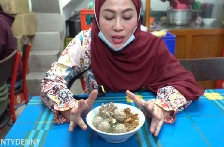 Menu Buka Puasa Artis yang Bisa Dicontek (YouTube Shanty Denny)