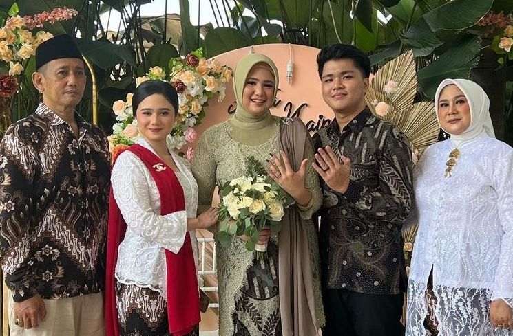 Potret Kenangan Tissa Biani dan Ayah (Instagram/@tissabiani)