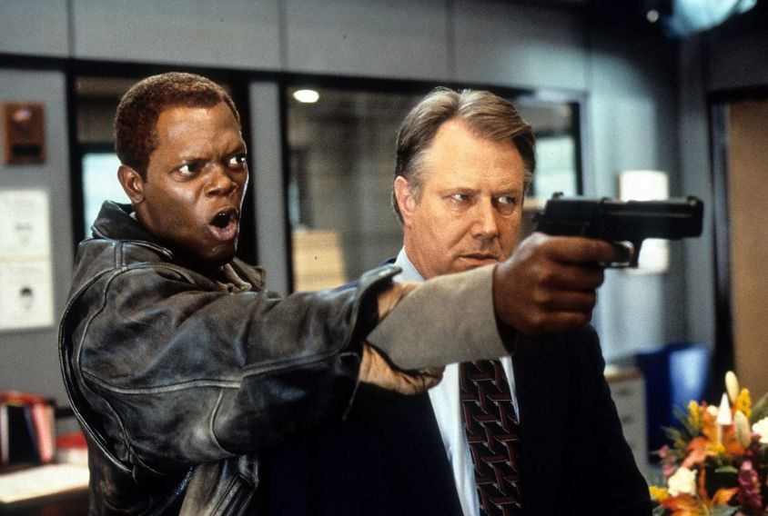 Sinopsis The Negotiator. (IMDb)