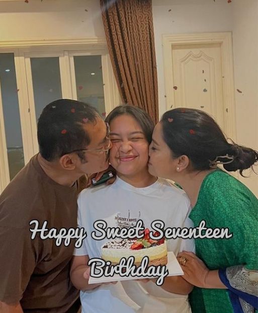 Potret Ulang Tahun Khirani Anak Mayangsari ke-17.  (Instagram/mayangsari_official) 
