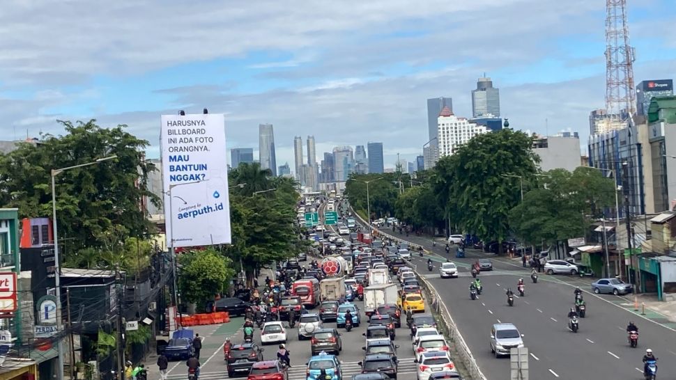 Papan Reklame atau Billboard (Dok. Aerputh)