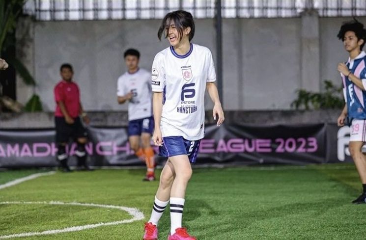 Potret Keisya Levronka Main Sepak Bola (Instagram/@keisyalevronka)