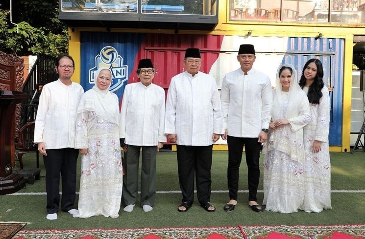 Potret Lebaran Keluarga SBY (Instagram/@agusyudhoyono)