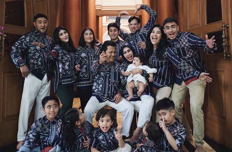 Potret Lebaran Keluarga Alshad Ahmad (Instagram/@citrasadiqah)