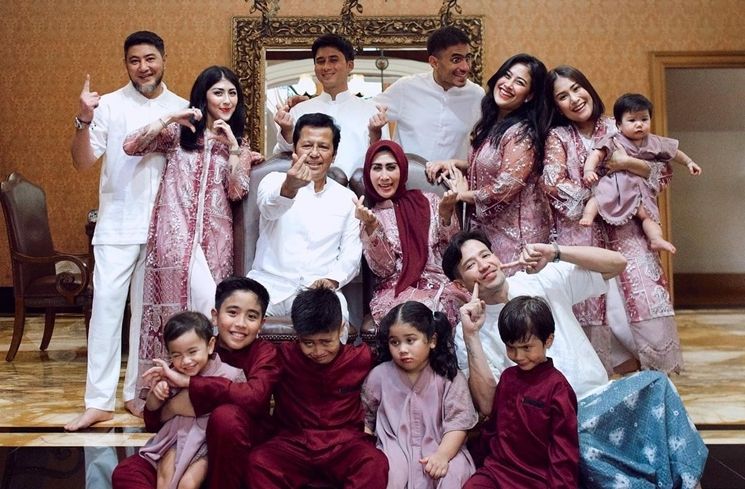 Potret Lebaran Keluarga Alshad Ahmad (Instagram/@gyaps)