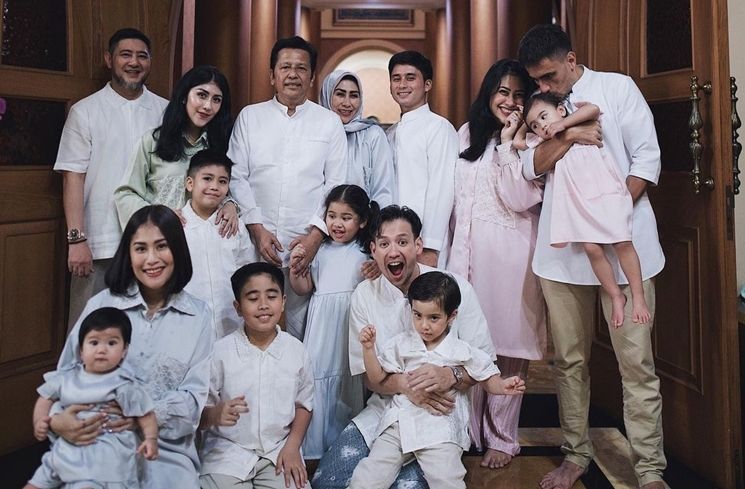 Potret Lebaran Keluarga Alshad Ahmad (Instagram/@citrasadiqah)