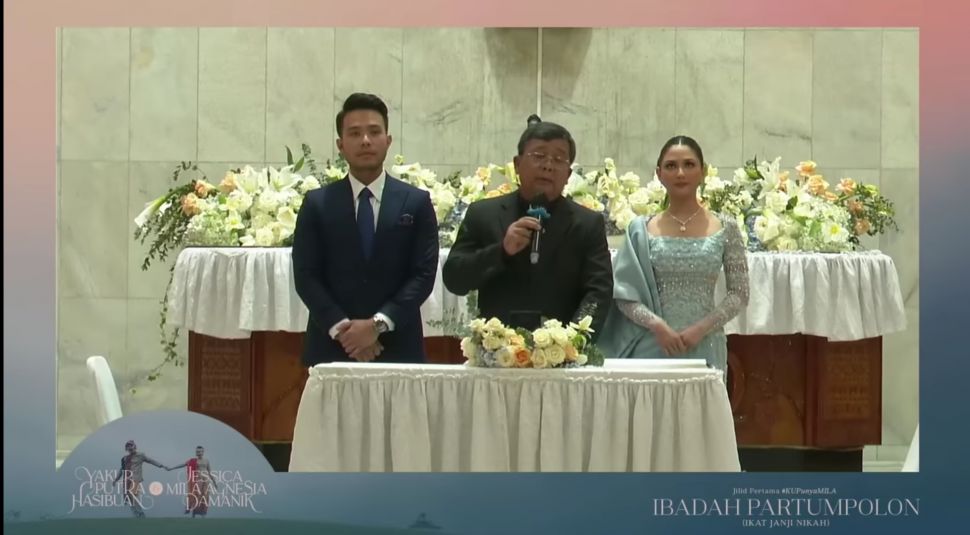 Potret Ikat Janji Nikah Jessica Mila dan Yakup Hasibuan. (YouTube/Jessica Mila)