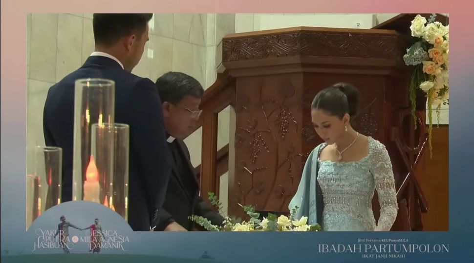 Potret Ikat Janji Nikah Jessica Mila dan Yakup Hasibuan. (YouTube/Jessica Mila)