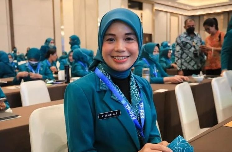 Potret Siti Atikoh Istri Ganjar Pranowo. (Instagram/@atikoh.s)