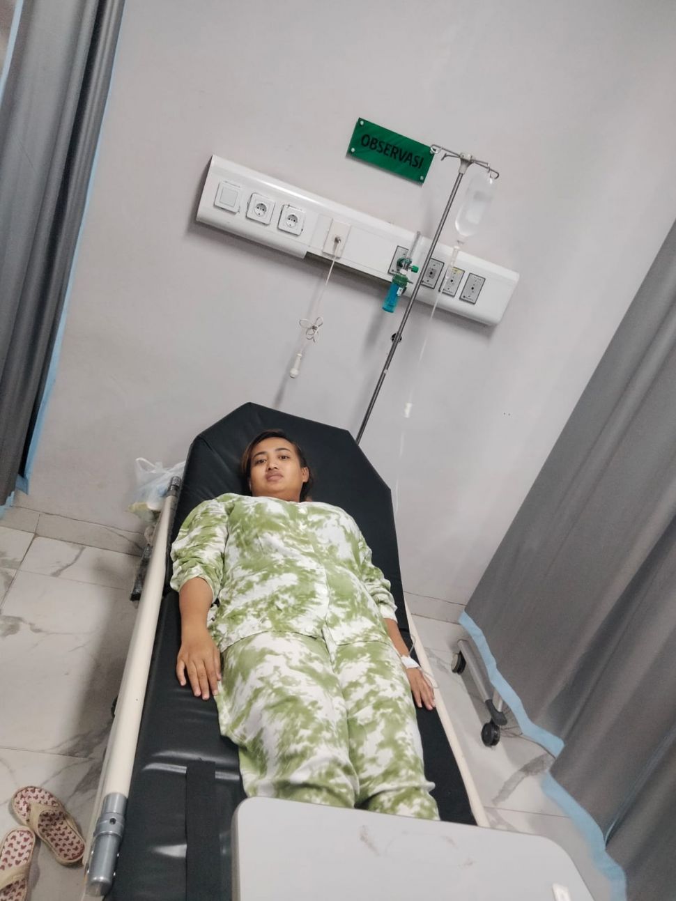 Lina Mukherjee dirawat di sebuah rumah sakit di Sumatera Selatan, karena masalah perutnya. [dokumentasi pribadi]
