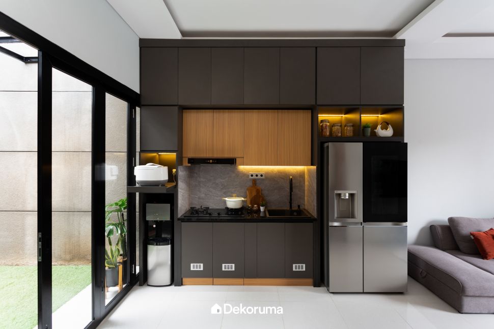 Ide Desain Interior Rumah dengan Palet Warna Monokrom yang Elegan. (Dok. Dekoruma)