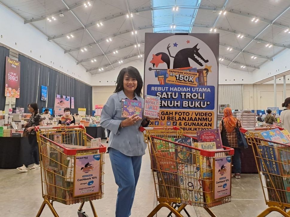 Bazaar buku Big Bad Wolf 2023 di ICE BSD City. (dok. Dini/Suara.com)