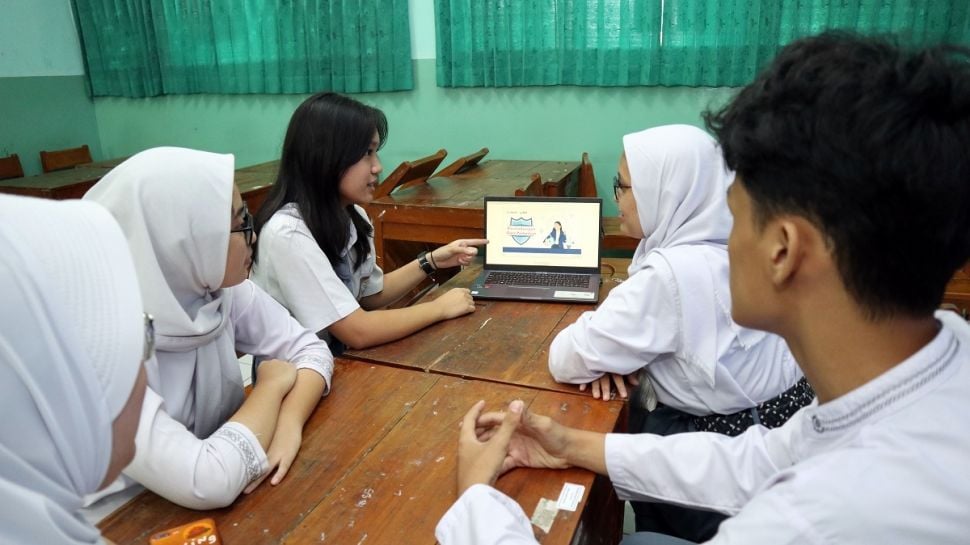 Literasi digital Generasi Z dalam program KU CERDIG. [KU CERDIG]