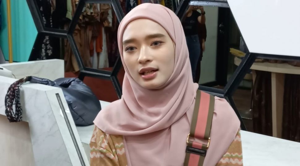 Inara Rusli ditemui di kawasan Koja, Jakarta Utara, Selasa (30/5/2023). [Tiara Rosana/Suara.com]