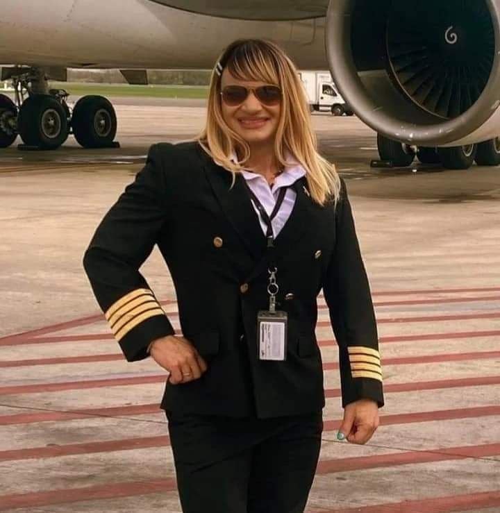 Pilot Transgender Pertama Argentina, Traniela Carle Campolieto (Facebook)