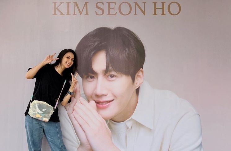 Seleb Nonton Fan Meeting Kim Seon Ho (Instagram/@clairineclay)