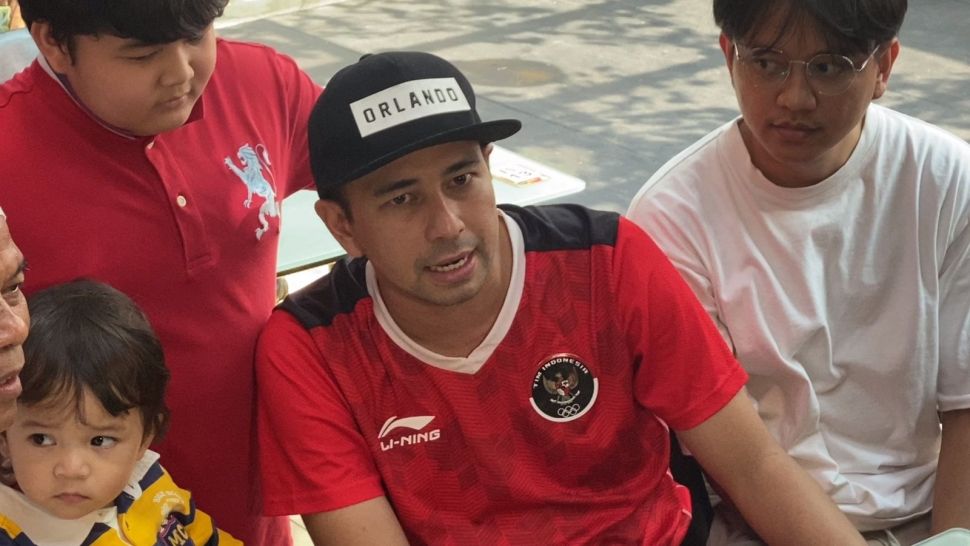 Raffi Ahmad di kawasan Jagakarsa, Jakarta, Minggu (11/6/2023). [Suara.com/Adiyoga Priyambodo]